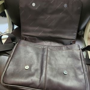 Kenneth Cole Messanger Commuter Bag